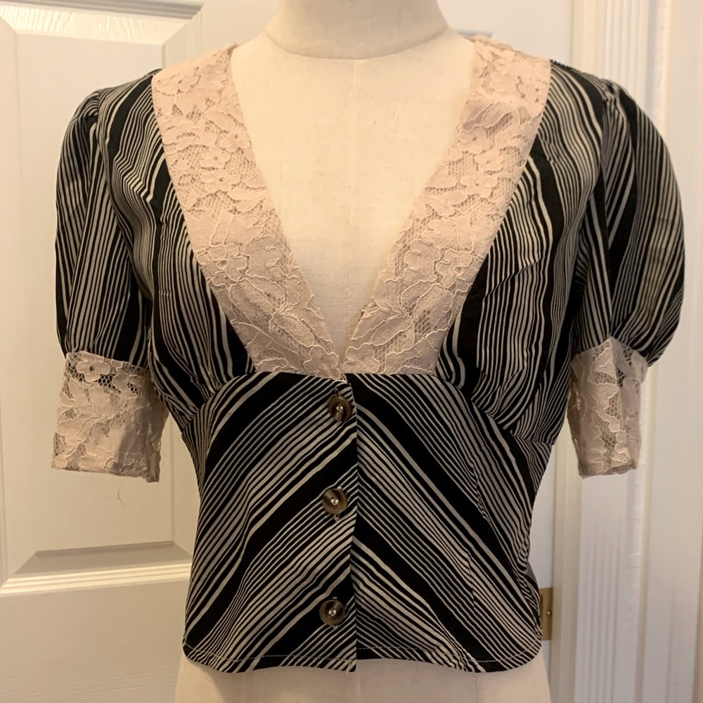 Classy v-neck button down blouse